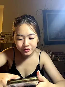 Lucky-nice202 online show from 10/18/25, 05:03