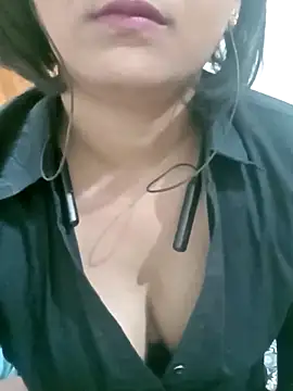 Queen Kushi4 online show from 04/27/26, 07:45