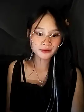 saronla 03 online show from 09/28/25, 03:17