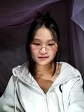 saronla 03 online show from 11/19/25, 08:03