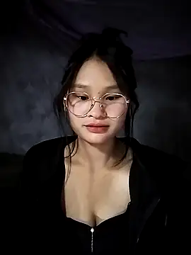 saronla 03 online show from 11/24/25, 03:23