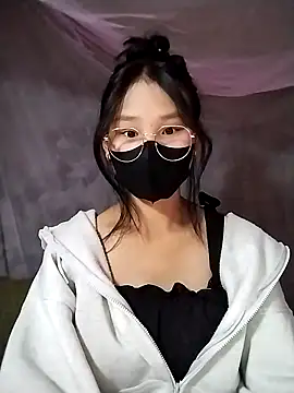 saronla 03 online show from 11/26/25, 02:01