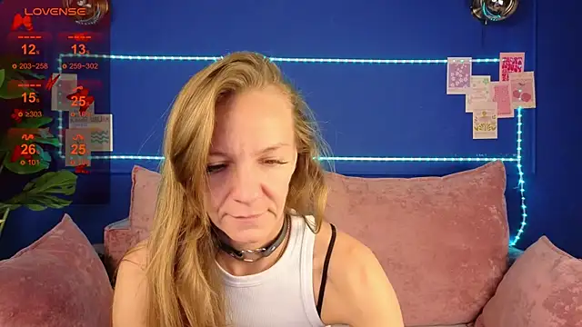 Snapshot of Jesica_mooon chatting on 09/25/25, 01:31 Jesica mooon online show from 09/25/25, 01:31