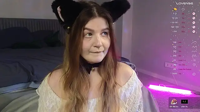 Snapshot of Ruby_Al1en chatting on 11/19/25, 01:27 Ruby Al1en online show from 11/19/25, 01:27