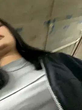   BabyShowPublic   online show from 09/21/25, 12:51