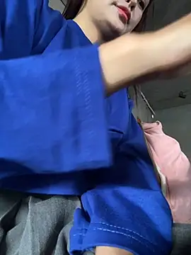   BabyShowPublic   online show from 11/03/25, 08:04