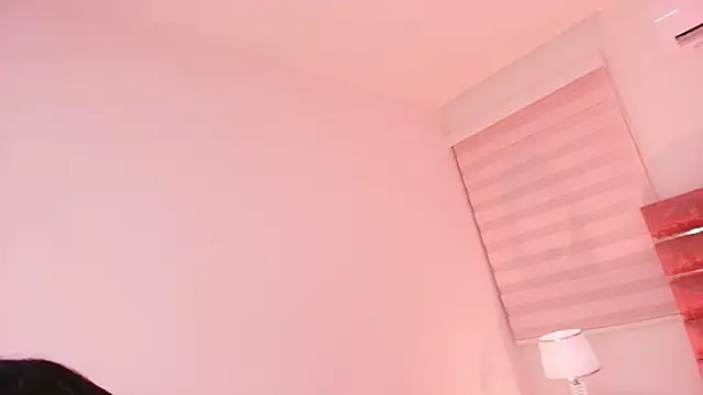 Snapshot of emma_madi chatting on 10/29/25, 12:07 emma madi online show from 10/29/25, 12:07