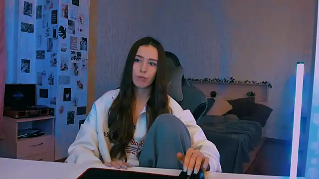 Snapshot of yourrdanceteacher chatting on 10/28/25, 08:11 yourrdanceteacher online show from 10/28/25, 08:11