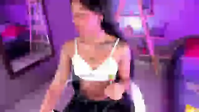 Snapshot of nyxmoonhells chatting on 10/08/25, 08:28 nyxmoonhells online show from 10/08/25, 08:28