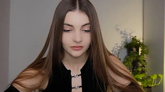 MayTease online show from 10/09/25, 02:26