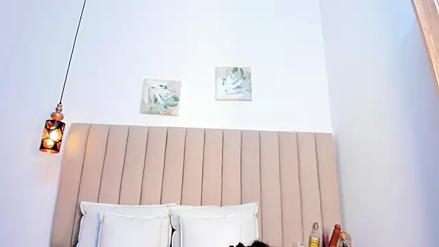 Mistt Mia online show from 06/11/26, 02:53