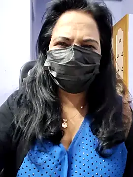 mallu-lover online show from 10/15/25, 12:55