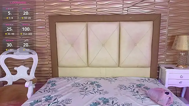 Miladiosa online show from 06/23/26, 12:25
