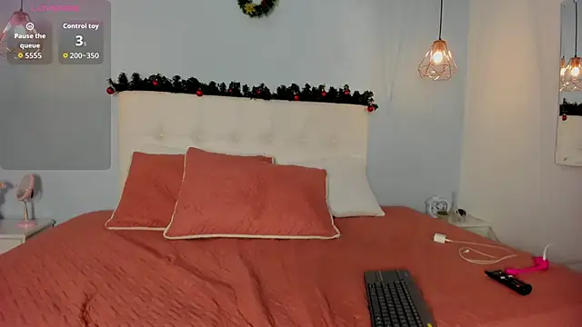 Snapshot of Anny_mayyer chatting on 11/15/25, 02:13 Anny mayyer online show from 11/15/25, 02:13