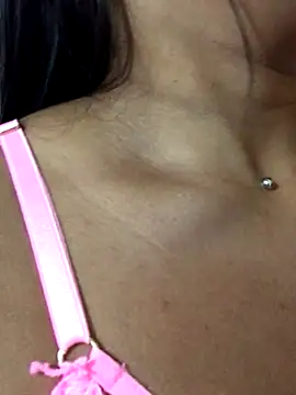 SophiaGuzman online show from 10/11/25, 09:46