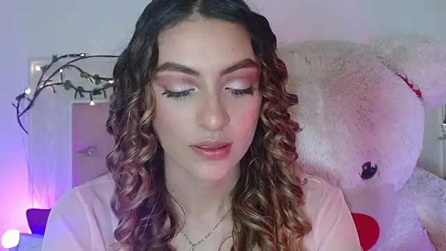 Ayleen m online show from 05/26/26, 01:45
