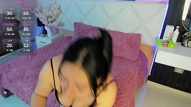 veronica hill  online show from 09/11/25, 03:39