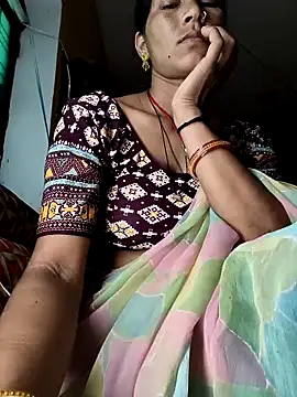 Snapshot of Sonam_pandeyji chatting on 05/06/26, 01:25 Sonam pandeyji online show from 05/06/26, 01:25