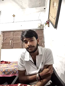 yashuuuu021 online show from 10/03/25, 06:27