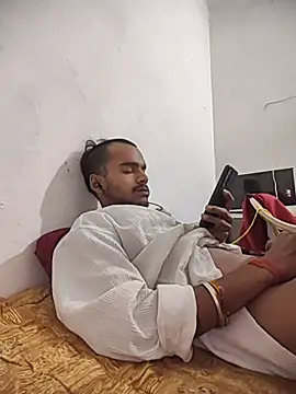 yashuuuu021 online show from 04/13/26, 07:08