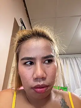 Snapshot of Kath_C chatting on 09/29/25, 02:27 Kath C online show from 09/29/25, 02:27