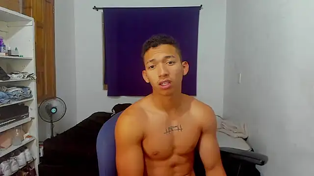 Snapshot of JuanchiT66 chatting on 10/09/25, 09:24 JuanchiT66 online show from 10/09/25, 09:24