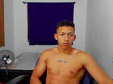 Snapshot of JuanchiT66 chatting on 10/18/25, 06:05 JuanchiT66 online show from 10/18/25, 06:05