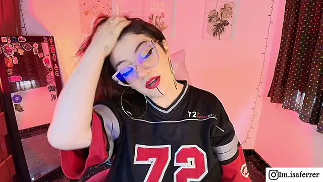 isaferrer06 online show from 12/21/25, 12:34