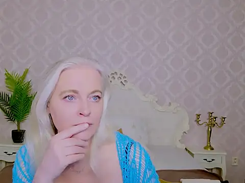 Anais Janson online show from 04/25/26, 02:14