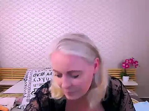 Anais Janson online show from 06/04/26, 08:15