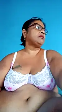 Snapshot of mileesha chatting on 01/26/25, 05:13 mileesha online show from 01/26/25, 05:13