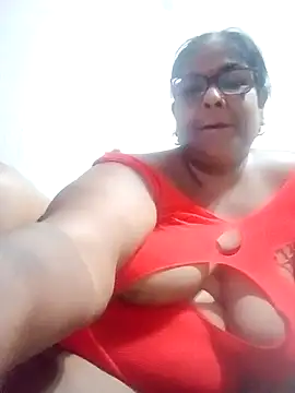 Snapshot of mileesha chatting on 01/29/25, 06:28 mileesha online show from 01/29/25, 06:28