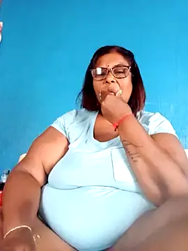 Snapshot of mileesha chatting on 02/10/25, 08:42 mileesha online show from 02/10/25, 08:42