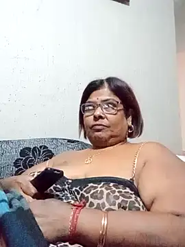 Snapshot of mileesha chatting on 11/18/25, 06:34 mileesha online show from 11/18/25, 06:34