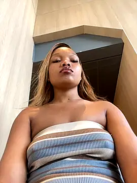 Snapshot of BaddestAss22 chatting on 10/01/25, 01:50 BaddestAss22 online show from 10/01/25, 01:50