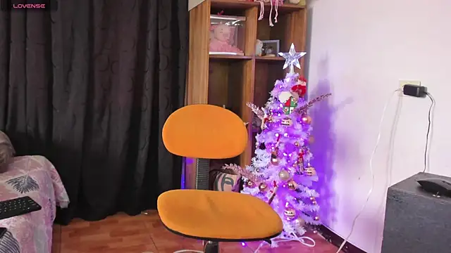 Snapshot of JamesDeker chatting on 11/24/25, 01:33 JamesDeker online show from 11/24/25, 01:33