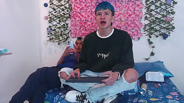 Snapshot of iam_lukas__ chatting on 09/11/25, 04:45 iam lukas online show from 09/11/25, 04:45