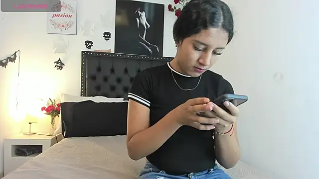 ScarlettVell online show from 10/20/25, 08:20