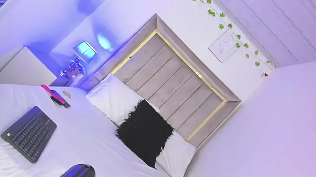 ScarlettVell online show from 02/26/26, 07:13