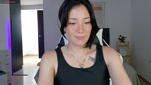 Eliih 01 online show from 11/04/25, 03:55