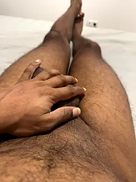 Madu0999 online show from 09/17/25, 07:15