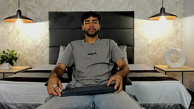 RaphaelDufort online show from 09/23/25, 11:52