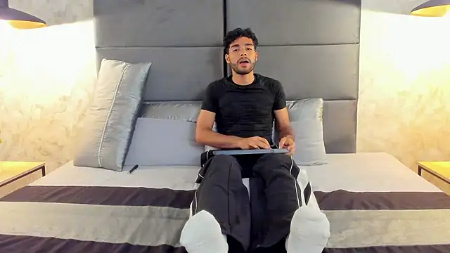 RaphaelDufort online show from 09/26/25, 11:53