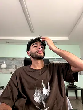 RaphaelDufort online show from 12/04/25, 05:43