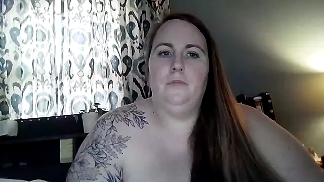 Snapshot of Domimommy420 chatting on 11/04/25, 06:18 Domimommy420 online show from 11/04/25, 06:18