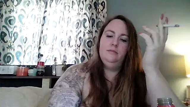 Snapshot of Domimommy420 chatting on 11/22/25, 04:17 Domimommy420 online show from 11/22/25, 04:17