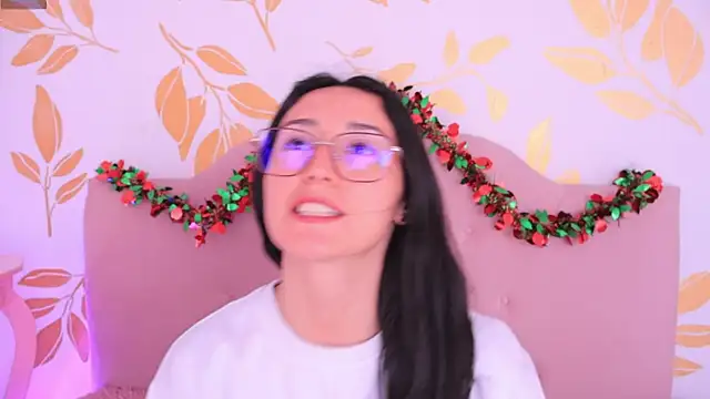 Ginevra esposito online show from 12/15/25, 12:42