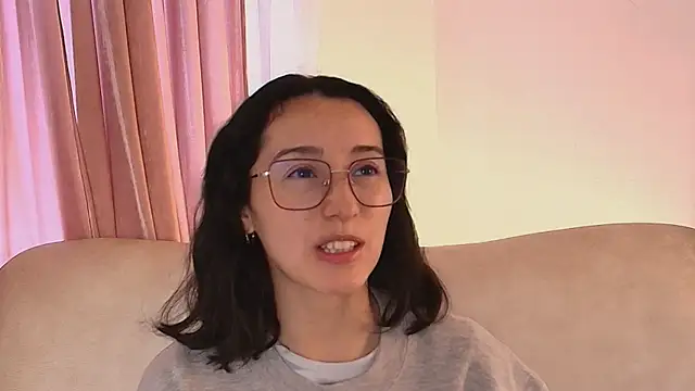Ginevra esposito online show from 05/15/26, 12:45