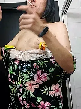 Emily de Carla online show from 10/06/25, 06:49