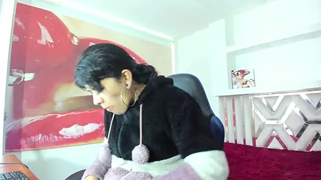 Raven Rouge  online show from 10/03/25, 10:51